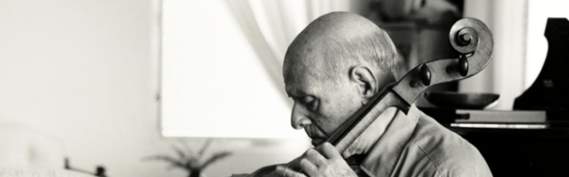 Einladung zur Ausstellungseröffnung "Pablo Casals zum 150. Geburtstag"